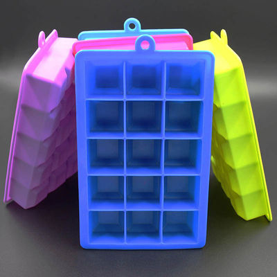 Vassoio per ghiaccio flessibile in silicone inodore, stampo per cubetti di ghiaccio per whisky senza BPA