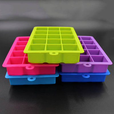 Vassoio per ghiaccio flessibile in silicone inodore, stampo per cubetti di ghiaccio per whisky senza BPA
