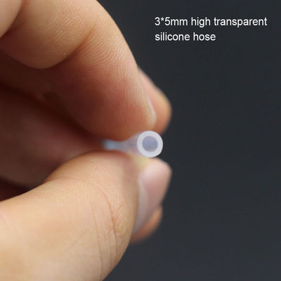 Tubo flessibile in silicone bianco innocuo per uso medico, leggero e robusto